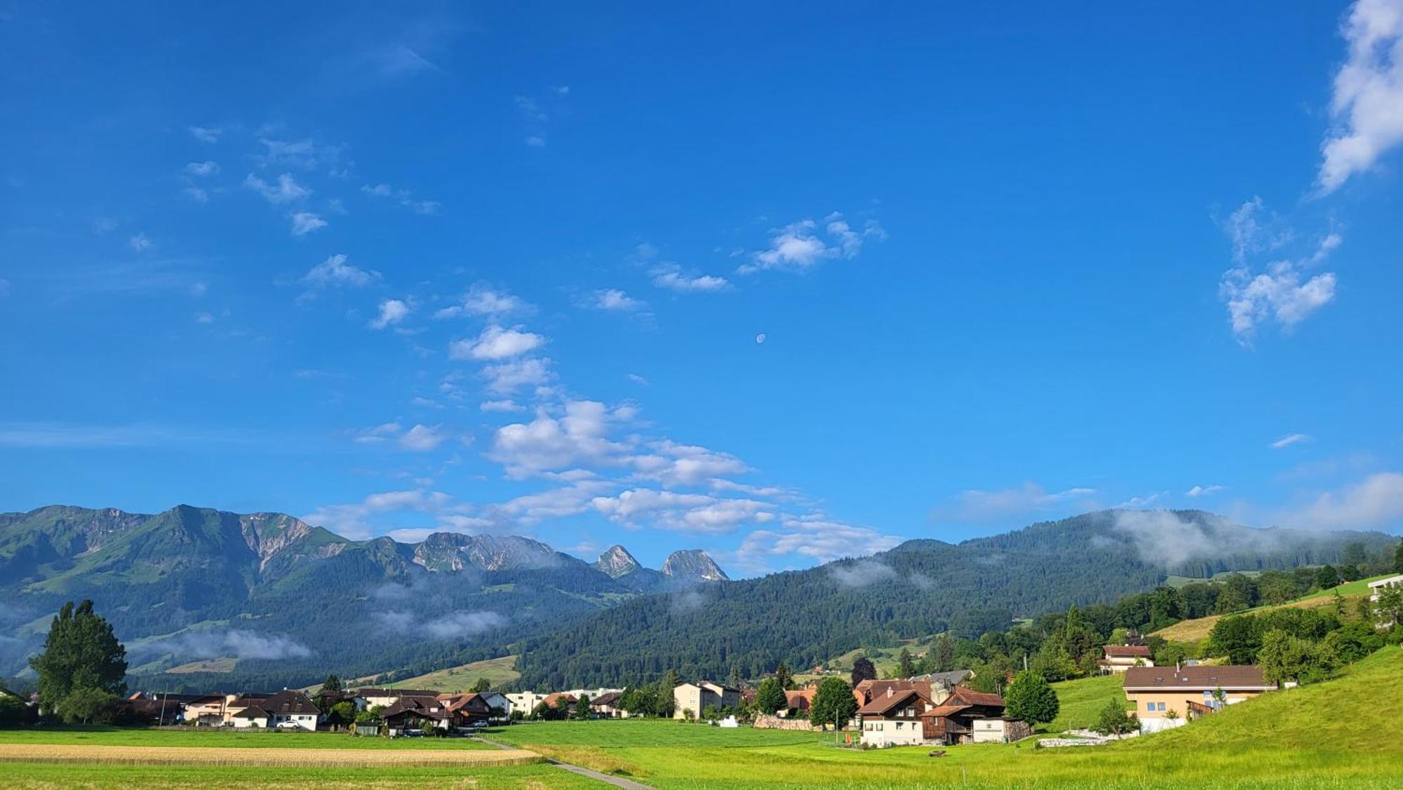 Wattenwil Auszeit B&B 외부 사진